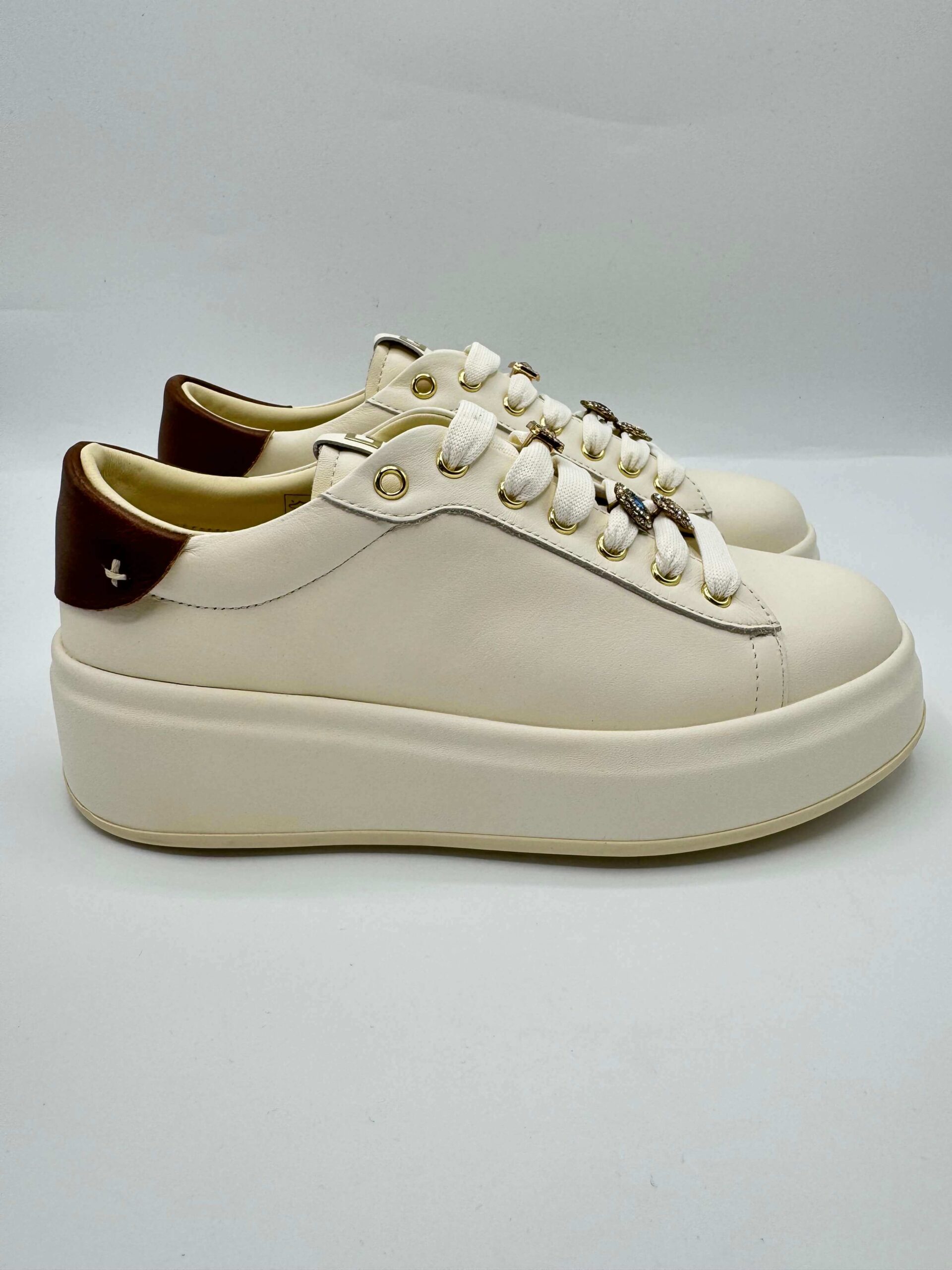 Sneakers Donna Giopiu con Pietre Brillanti – DPT ZAT50 Lacci Strass - Foto 2